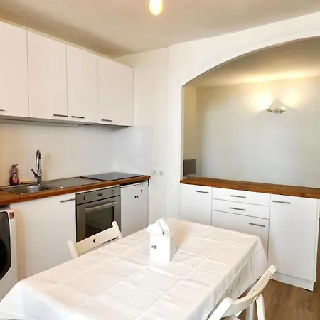 Apartment 07 Grand On The Place Des Vosges