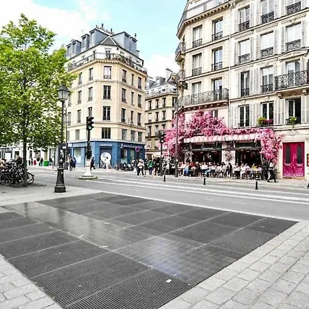 07 Grand On The Place Des Vosges * Paris